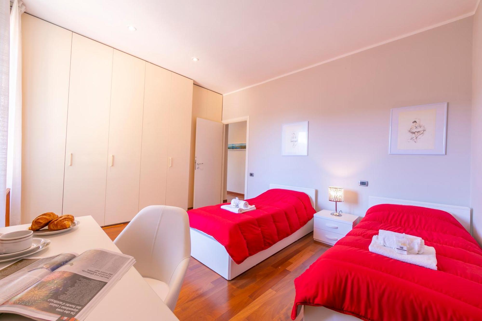 Appartamento Il Golfo Lake View - Happy Rentals 라베노 외부 사진