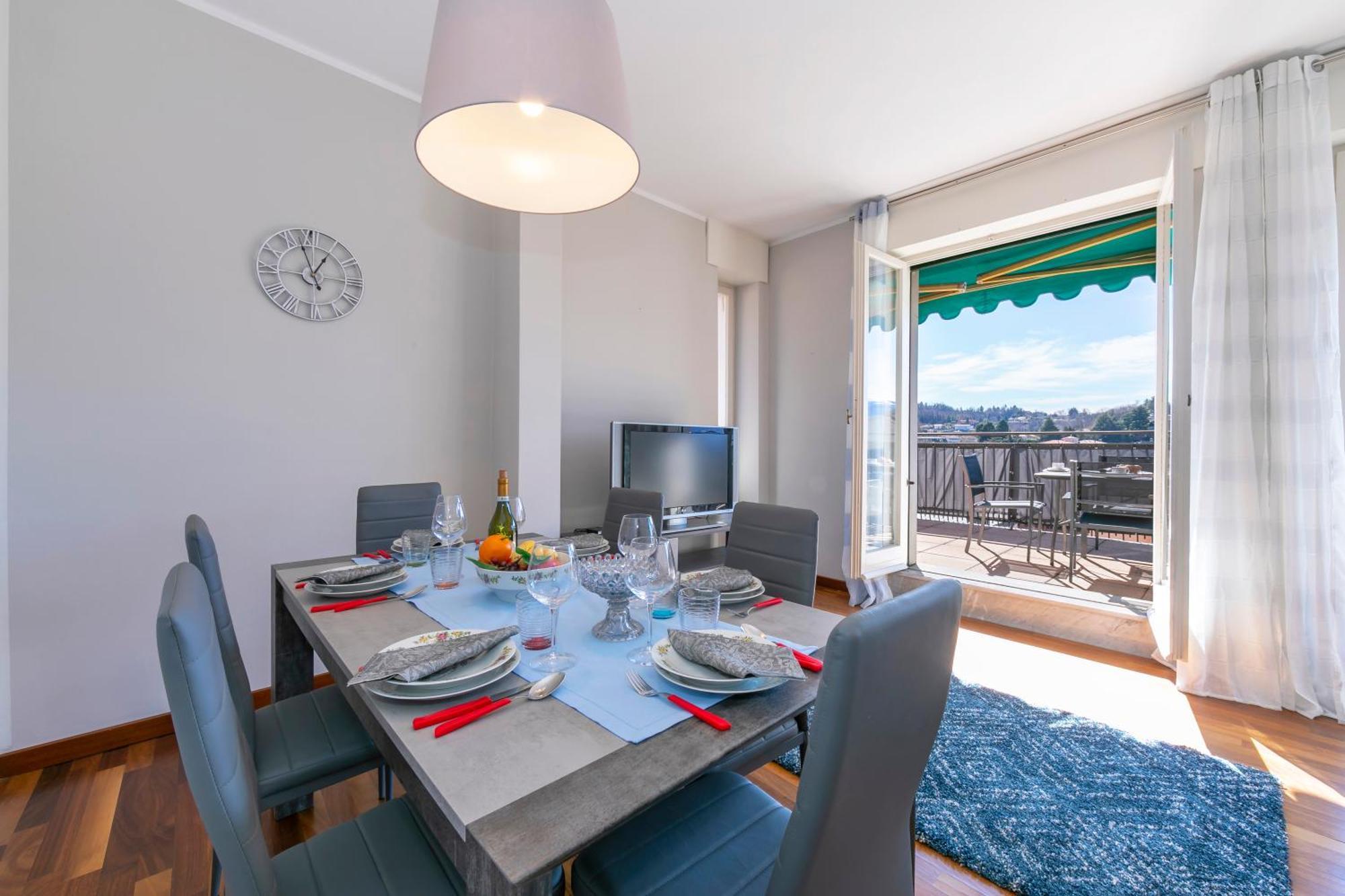 Appartamento Il Golfo Lake View - Happy Rentals 라베노 외부 사진