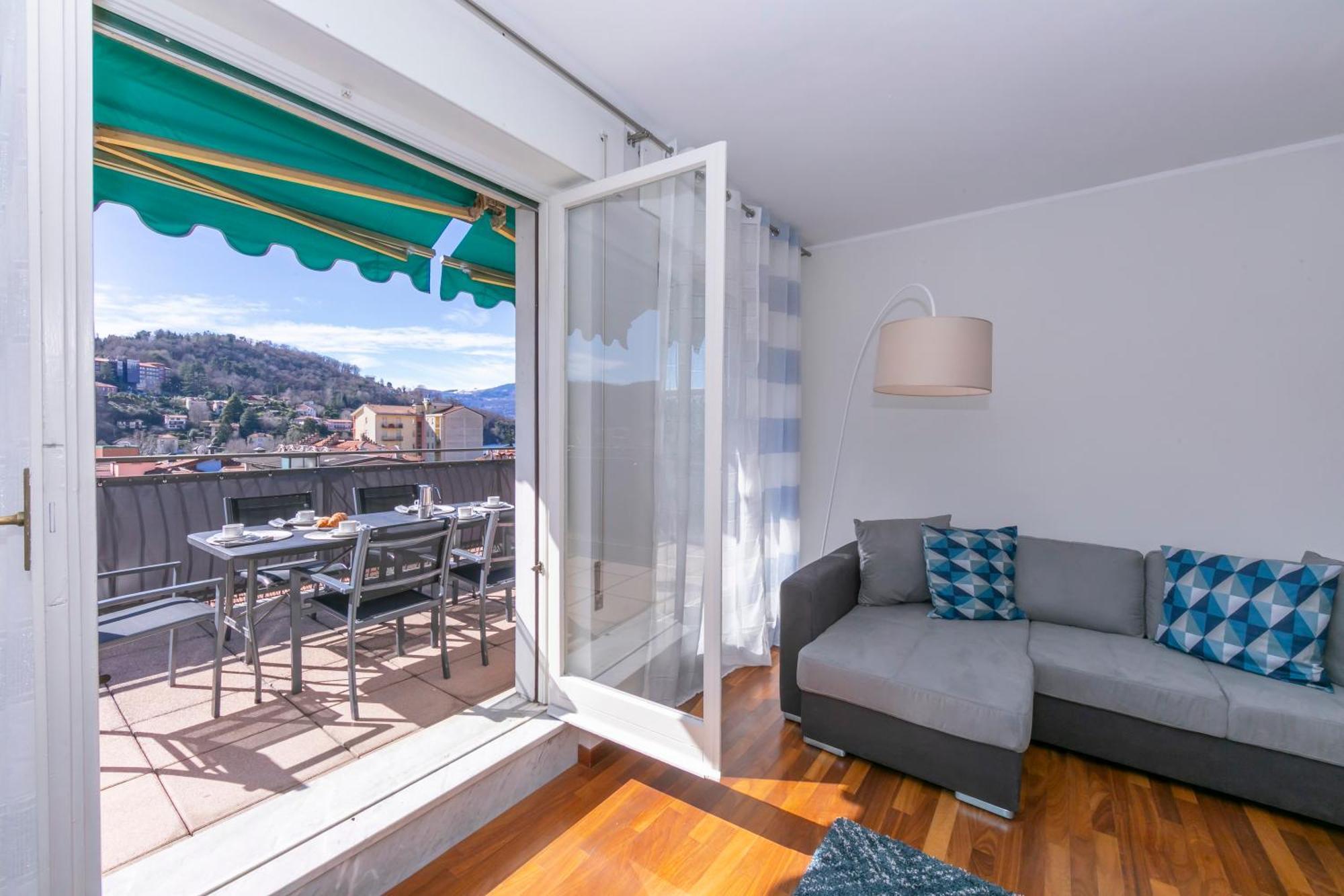 Appartamento Il Golfo Lake View - Happy Rentals 라베노 외부 사진